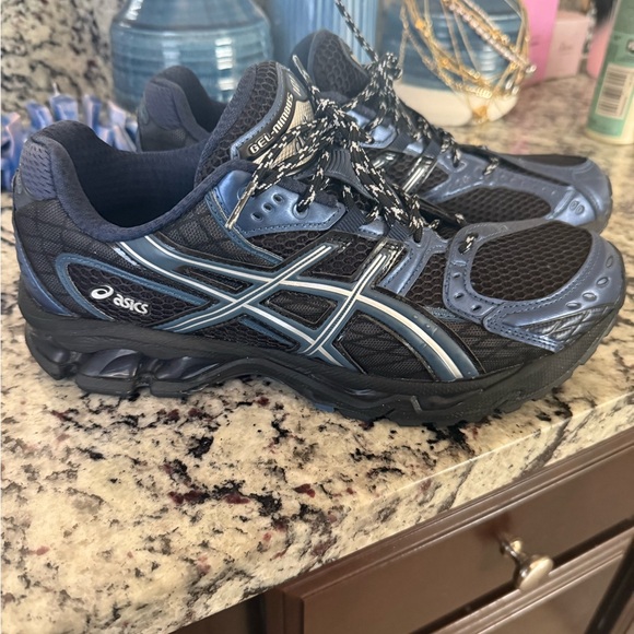 Asics Other - ASICS Gel Nimbus 10.1